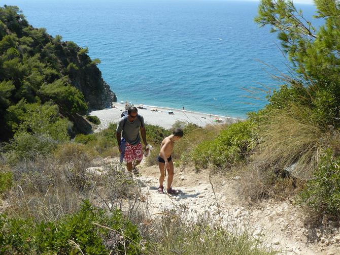 Sentiero di accesso a Las Calas del Pino, Nerja