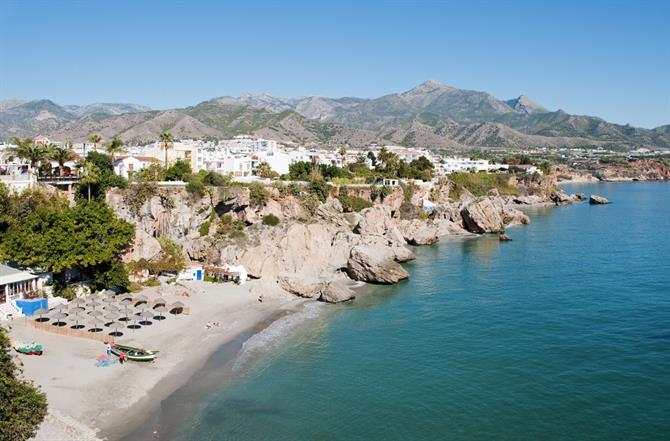 Strand von Nerja, Andalusien