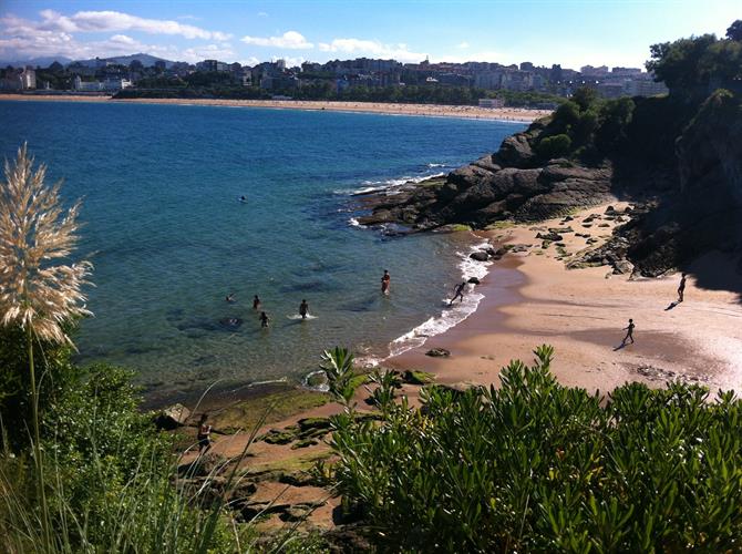 Los Molinucos beach - Santander, Cantabria (Spain)