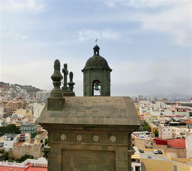 Oppe på taket av Catedral de Santa Ana