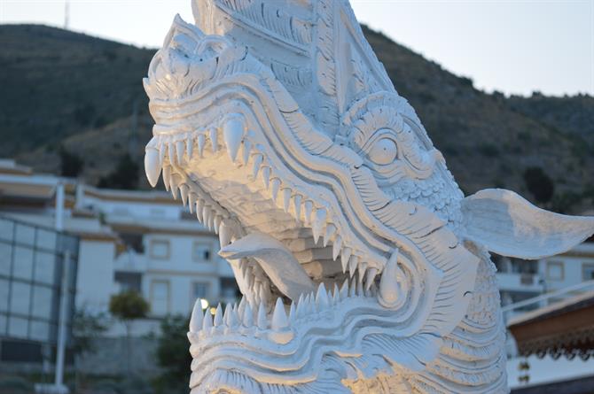 Dragon statue