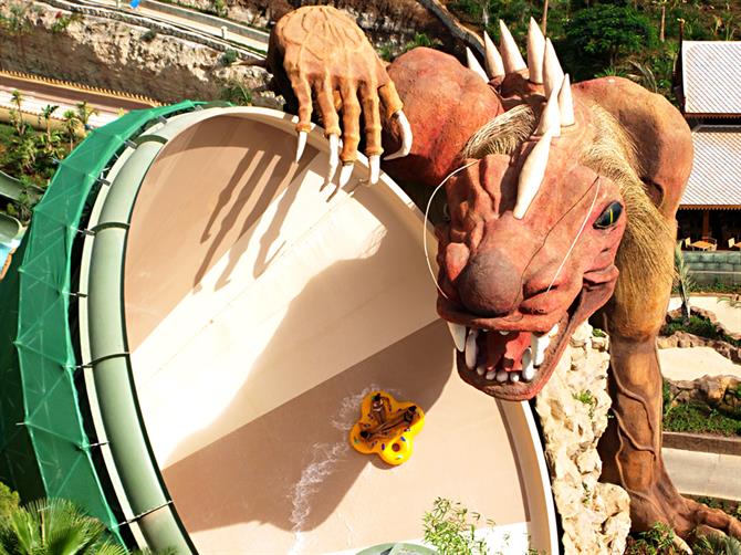 The Dragon, Siam Park, Tenerife