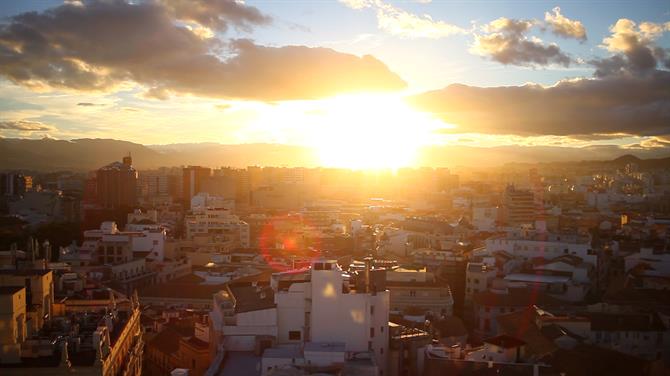 Solnedgang fra terrasse i Malaga 