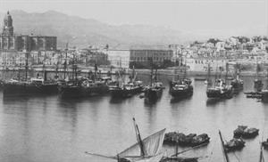 Malaga port in 1880