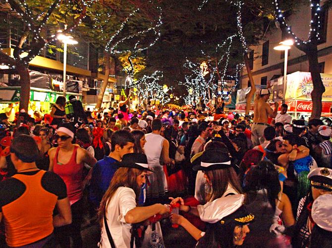 Fiesta callejera, Carnaval de Tenerife
