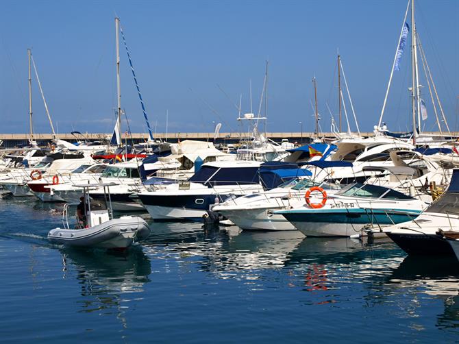 Puerto Colon, Tenerife