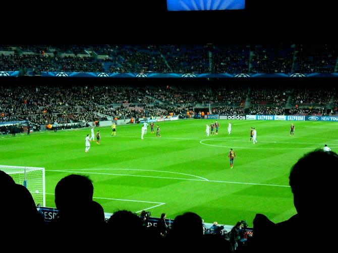 Camp Nou - Champions League Spiele aus nächster Nähe verfolgen