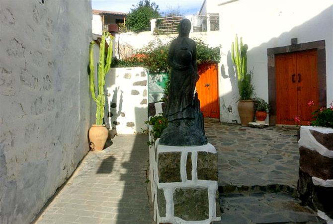 Tejeda Sculpture