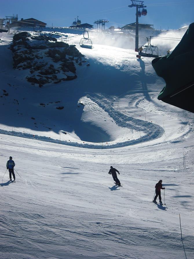 Ski run at Borreguiles
