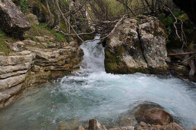 Cascada del río Majaceite, Sierra de Grazalema