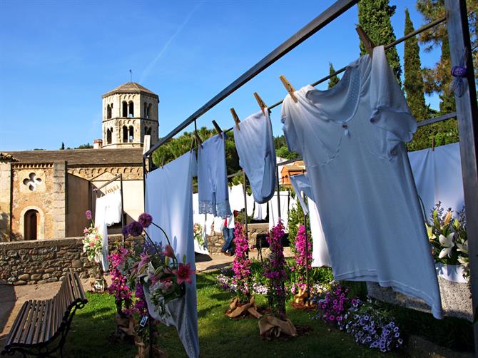 Blumen auf der Wäscheleine,Temps de Flors, Girona