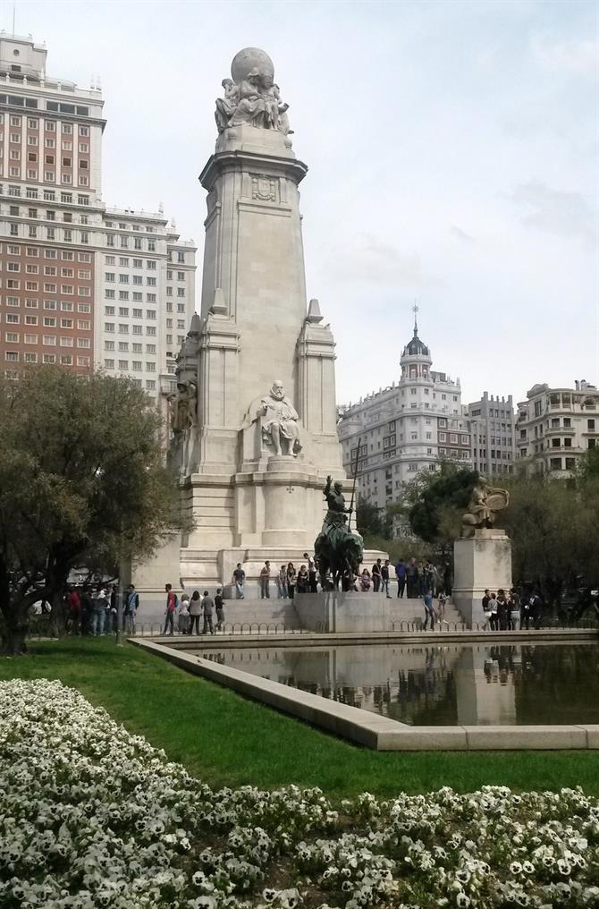 Plaza España Madrid Cervantes