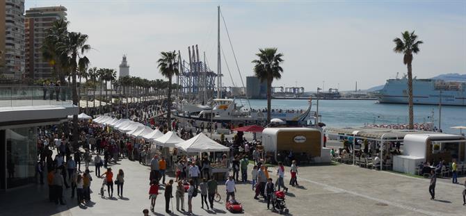 Et populært shoppingområdet i Málaga er Muelle Uno