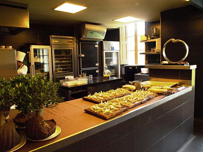 Kitchen, El Celler de Can Roca, Girona