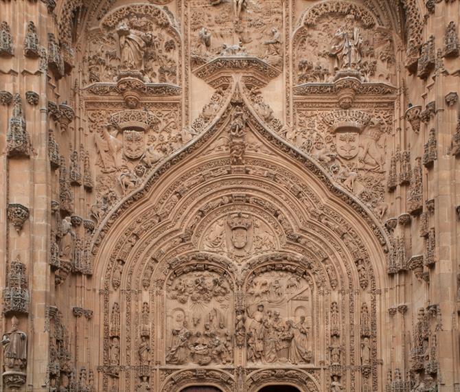 Façade principale de la Cathédrale - Salamanque (Espagne)