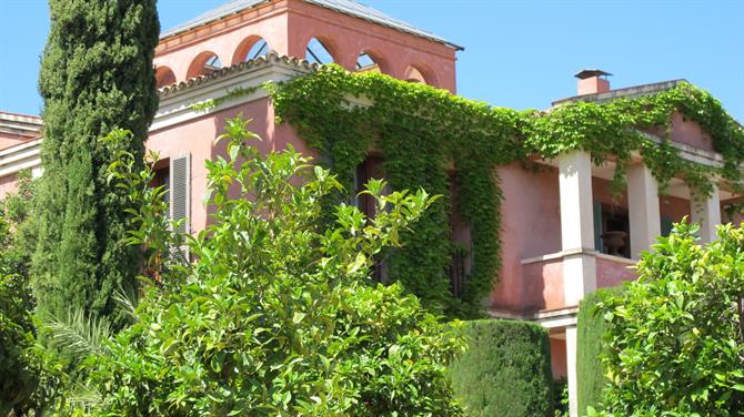 Impressive villa at L'Albarda Mediterranean Gardens, Pedreguer, Alicante