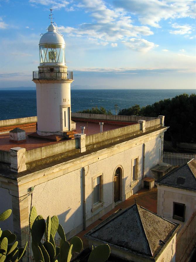 Roses lighthouse