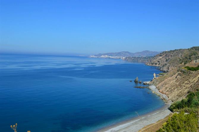 La cala de la Alberquillas, Nerja