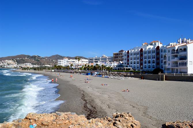 Playa El Chucho, Nerja - Costa del Sol (Espagne)