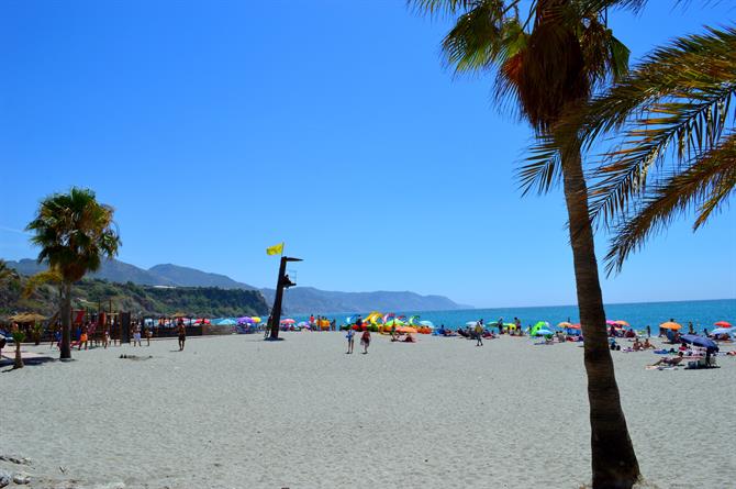 Playa de Burriana en Nerja