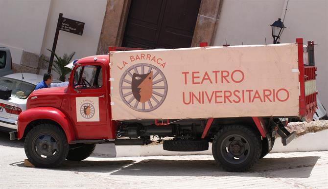 Theatre truck