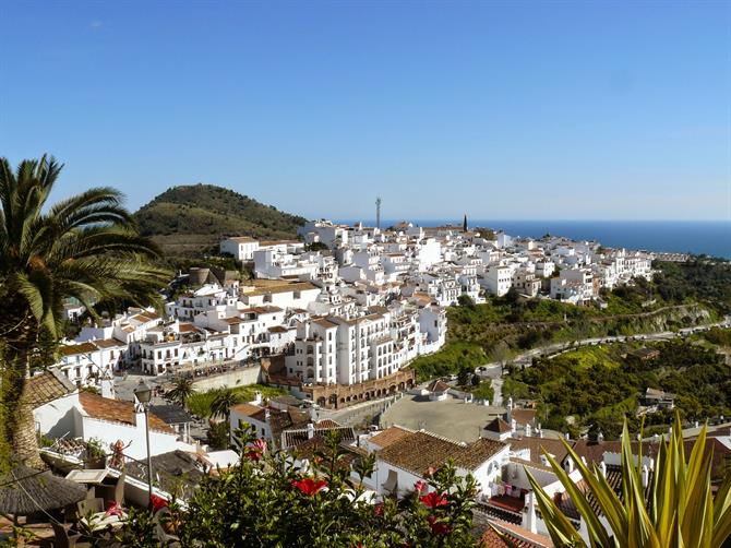 Vistas desde lo alto de Frigiliana