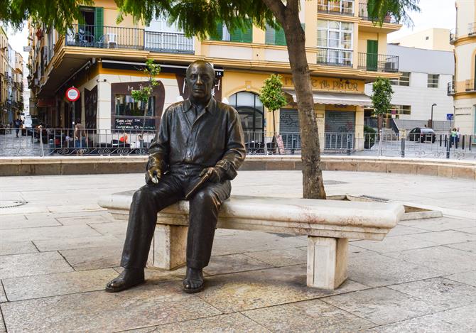 Picasso statue Plaza Merced