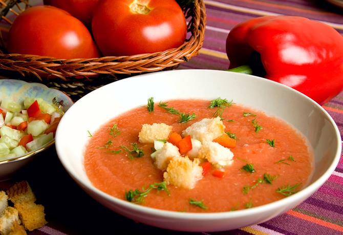 Sopas y guisos tradicionales de España