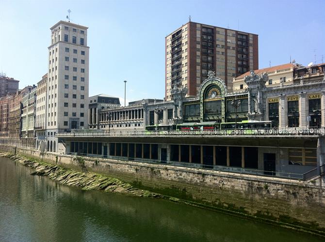 Gare de Bilbao, Pays Basque (Espagne)