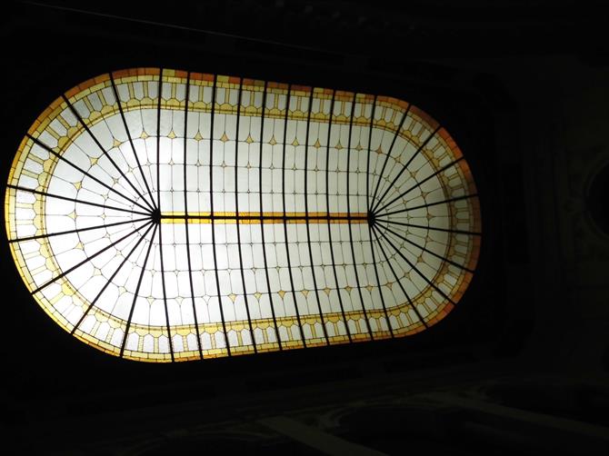Glass ceiling Casa Garriga Nogues