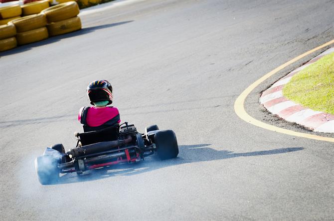 I Roses finnes det gokart-tilbud for liten og stor