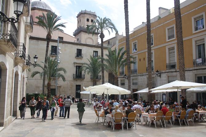 Alicante, terrasjes, plein, historisch centrum