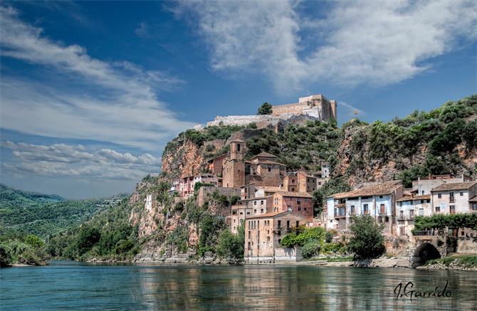 A Journey Through 17 Of The Most Unforgettable Places In Spain