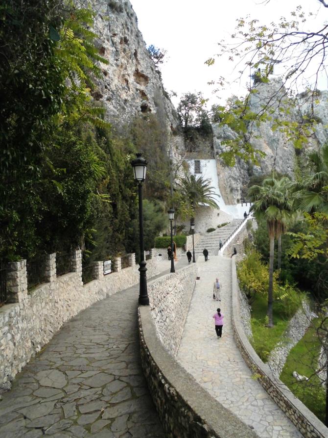 Path to the tunnel,Guadalest