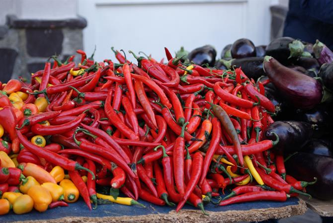 market chili peppers