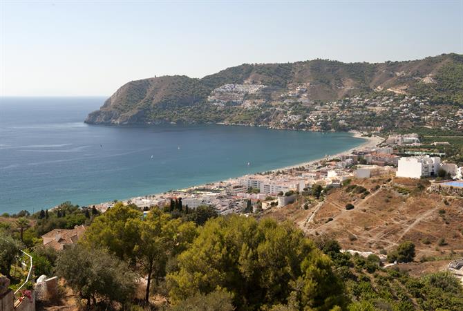 La Herradura - vista del paese e la baia