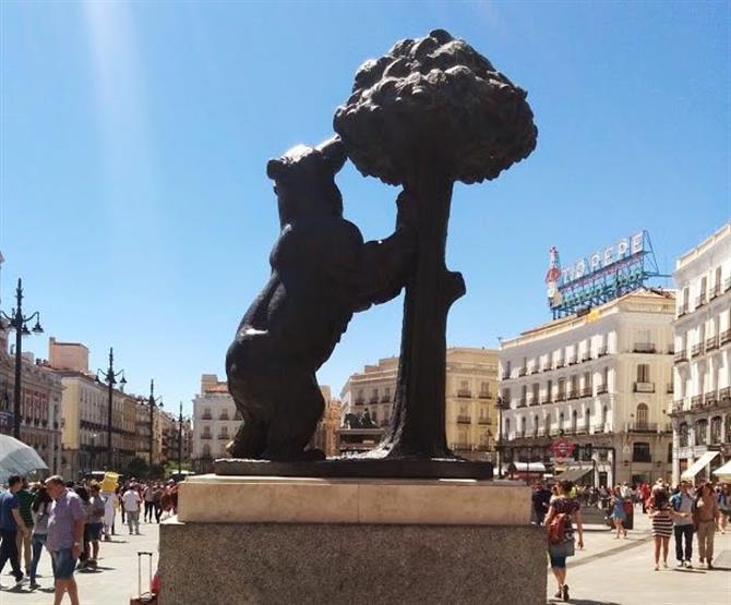 Madrid Bear Statue
