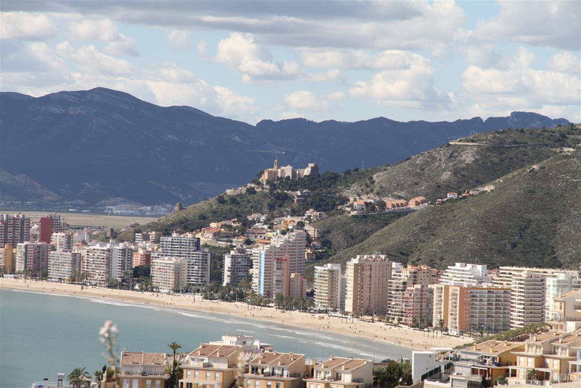 low-cost-day-trips-to-the-best-beaches-near-valencia